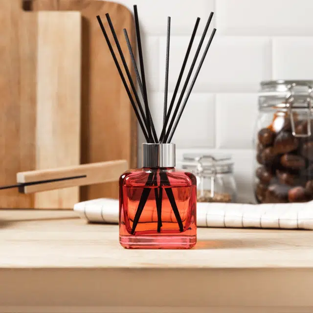 My_Kitchen_Free_Odours_Flakon_m_Duftpinde_Bouquet_Lamper_Berger_Maison_Berger_byHviid