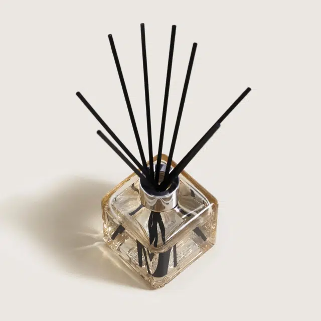 Pet_My_Home_Free_Odours_Flakon_m_Duftpinde_Bouquet_Lamper_Berger_Maison_Berger_byHviid