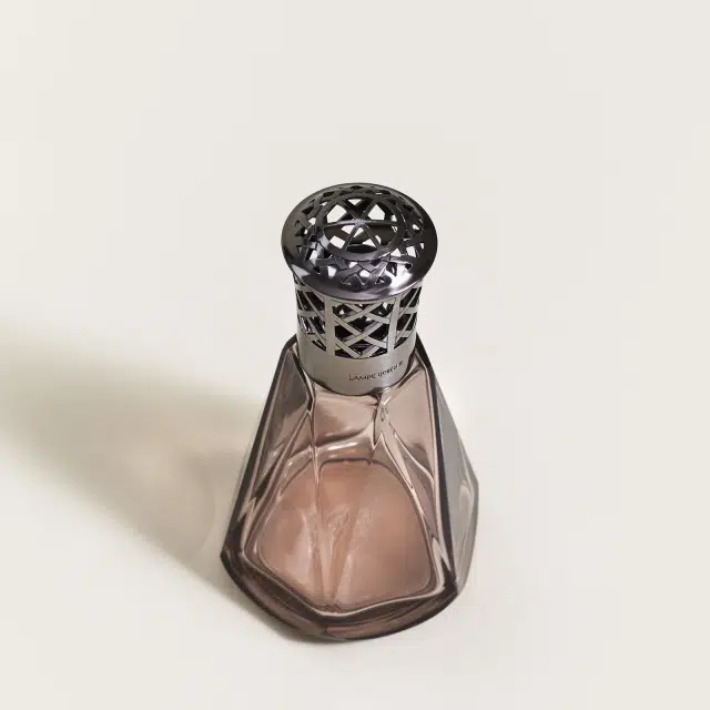 Pyramide_Pink_Lampe_Berger_Maison_Berger_luftrenser_startsaet_004772_byHviid