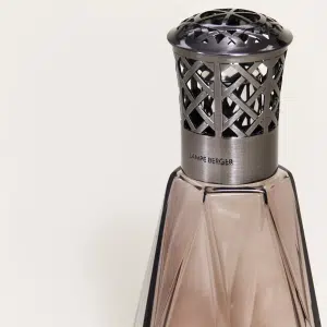 Pyramide_Pink_Lampe_Berger_Maison_Berger_luftrenser_startsaet_004772_byHviid