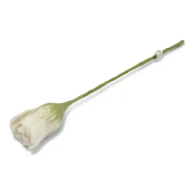 En-Gry-og-Sif-Tulip-white-filt-blomst-byHviid